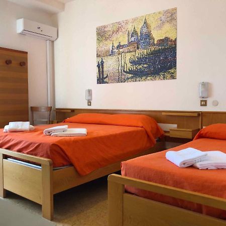 Hotel Adriatico ビビオーネ エクステリア 写真