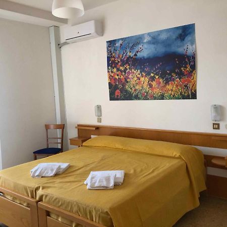 Hotel Adriatico ビビオーネ エクステリア 写真