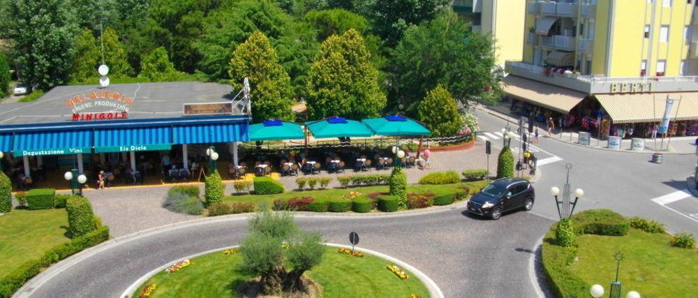Hotel Adriatico ビビオーネ エクステリア 写真