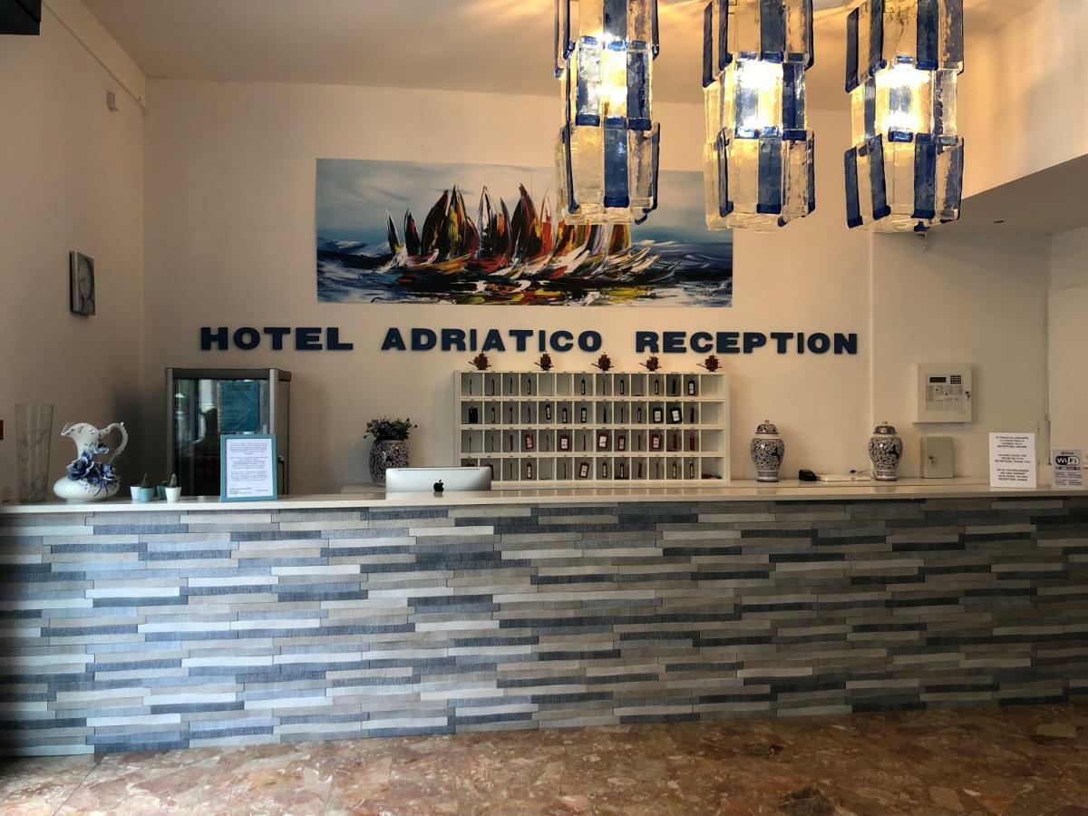 Hotel Adriatico ビビオーネ エクステリア 写真