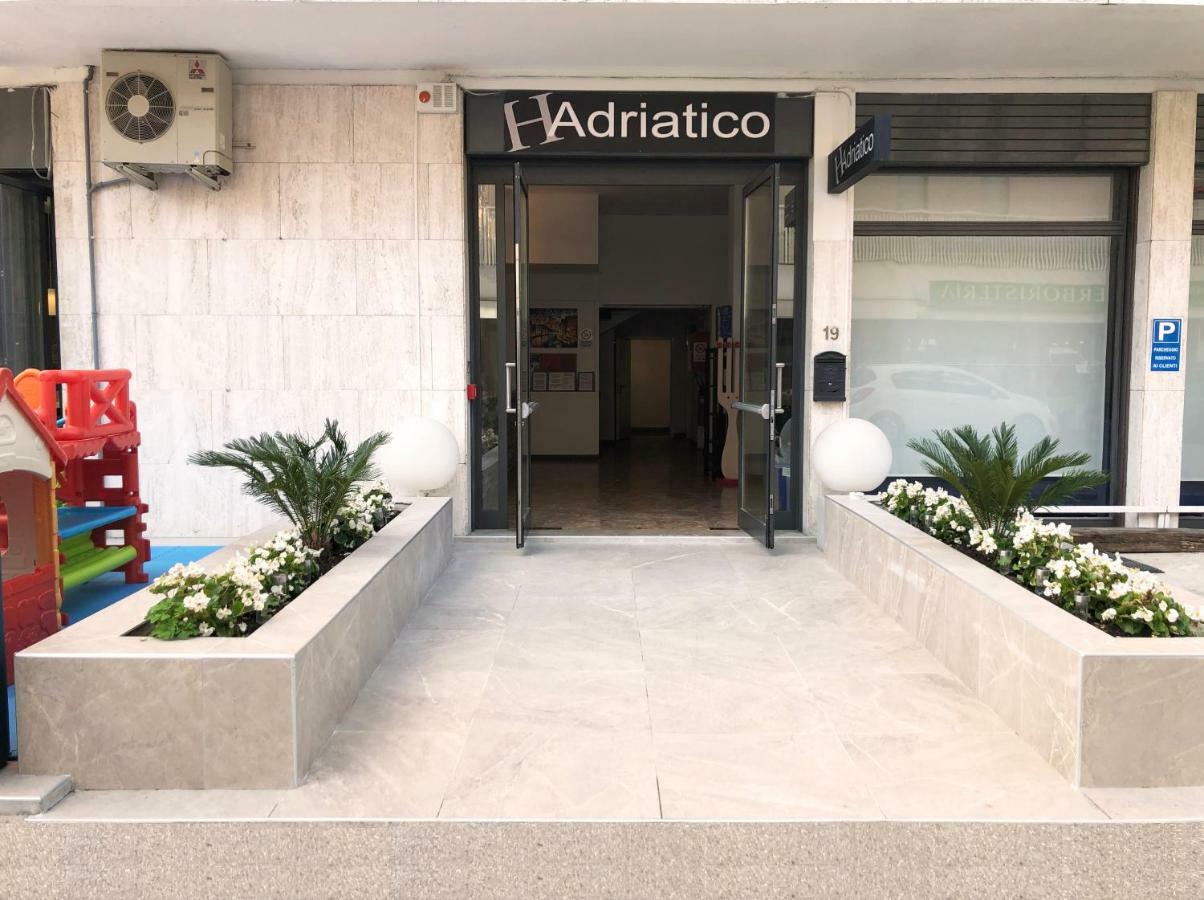 Hotel Adriatico ビビオーネ エクステリア 写真